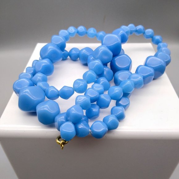 Vintage Trifari Blue Beads Necklace, Chic Lucite Strand - Picture 2 of 4